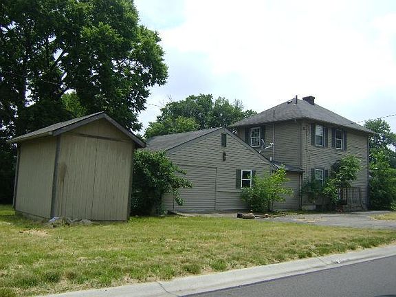 3rd image of 2405 Berwyck Ave
