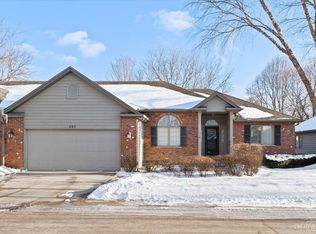 297 Presidential Ln, Elgin, IL 60123