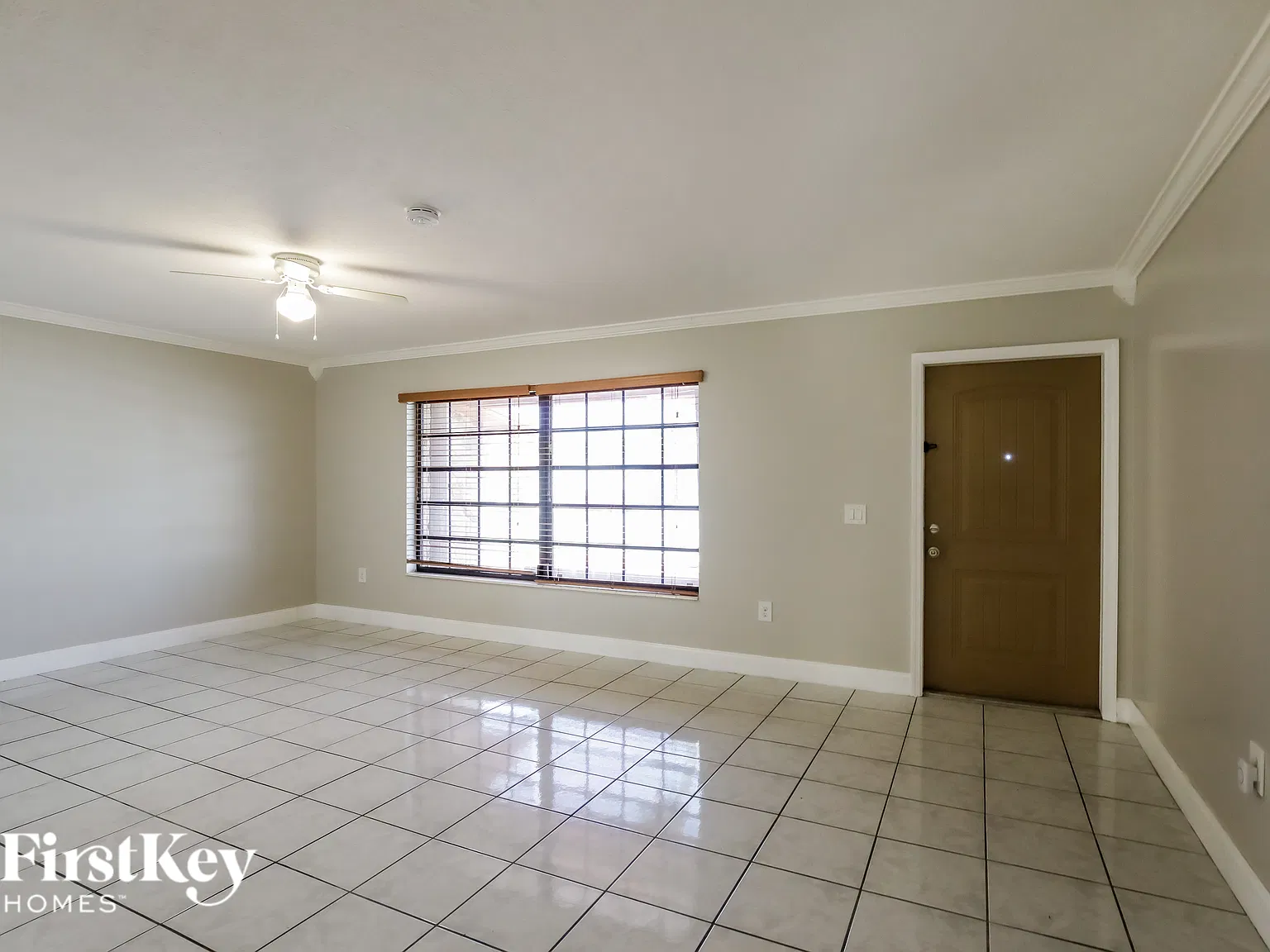 3 bed, 2.0 bath, 1548 sqft, $3,560 — Photo 3
