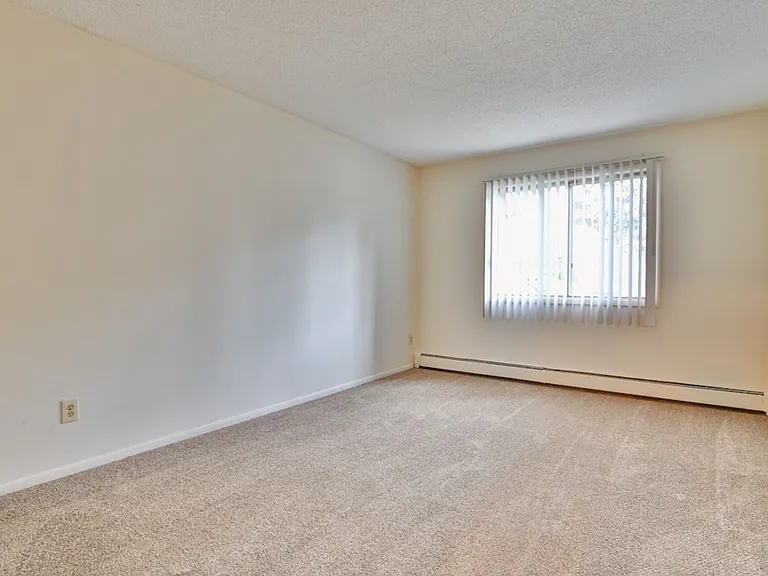 The Groves Apartments — Photo 25