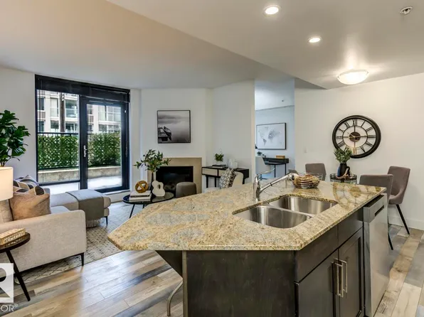 11933 Jasper Ave NW #205, Edmonton, AB T5K 0P1