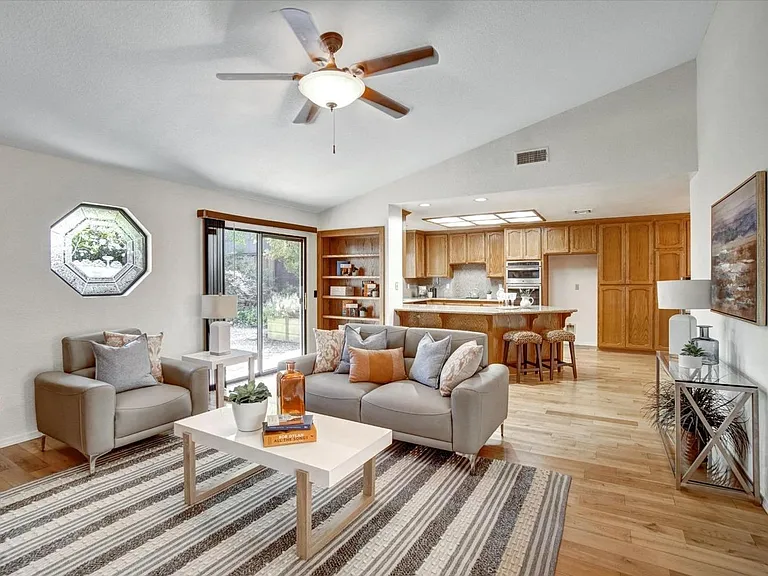 16 Somer Ridge Dr — Photo 8