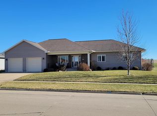 525 Kaitlynn Ave, Anamosa, IA 52205