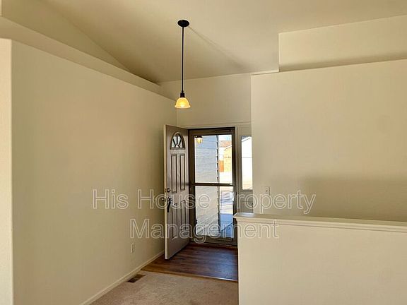 4th image of 3136 51st Ave