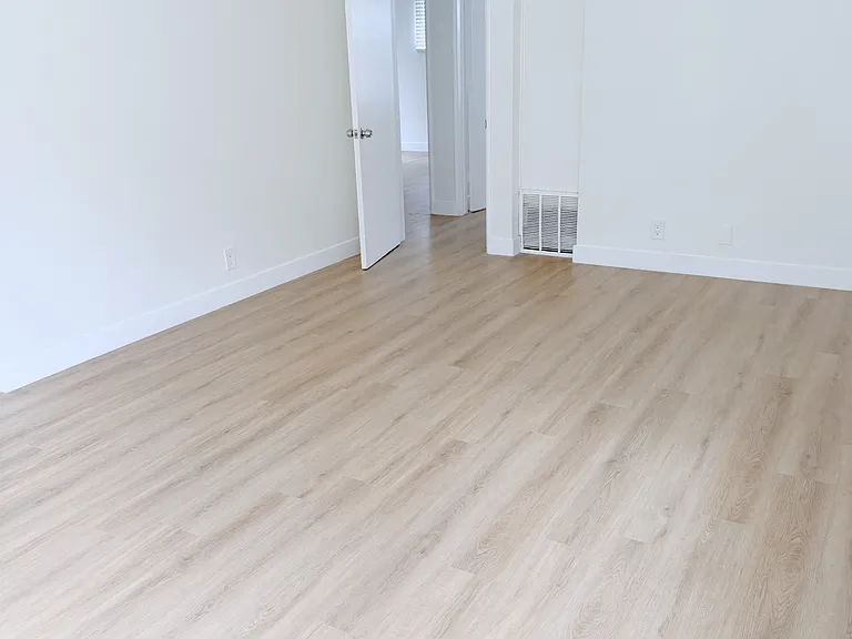 7228 Hazeltine Ave #1 — Photo 5