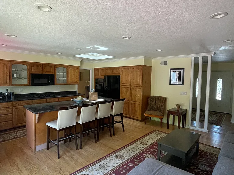 1746 Sattler Dr — Photo 4