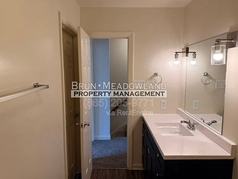 9116 Parktop Ln #B — Photo 18