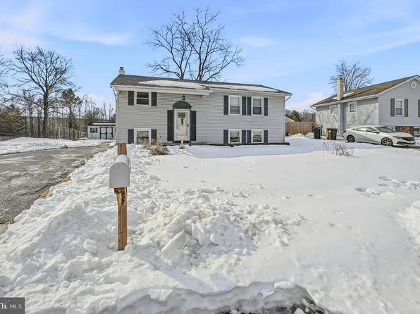 831 Broadfield Dr, Newark, DE 19713