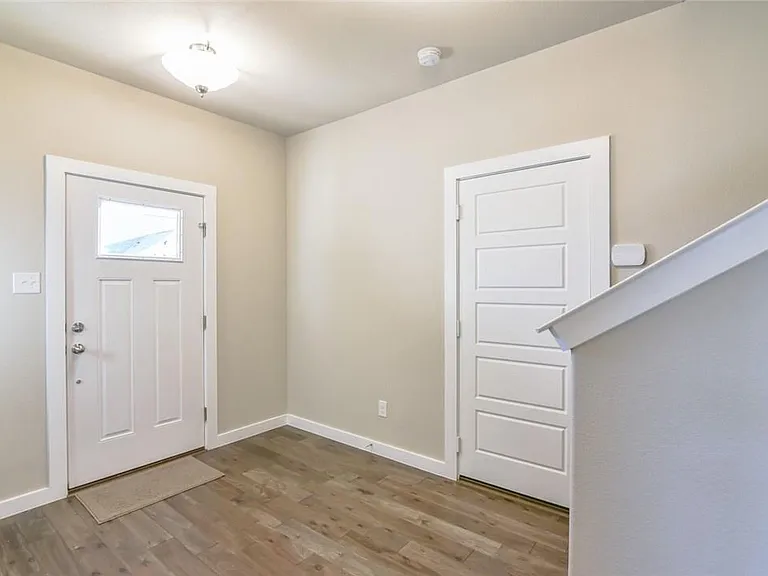 2305 Paxton Way — Photo 10