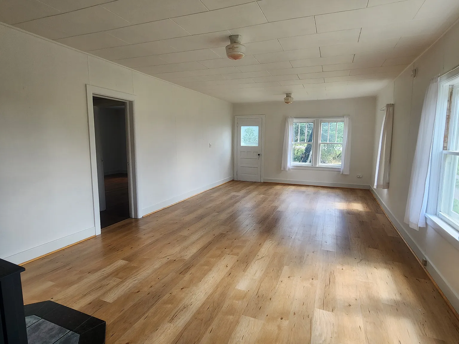 Charming 1 bedroom, 1 bathroom farmhouse — Photo 3