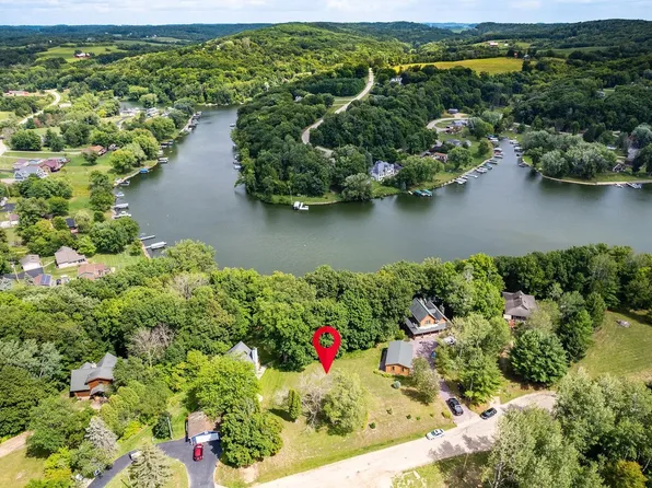 L6 Mockingbird Pueblo, La Valle, WI 53941