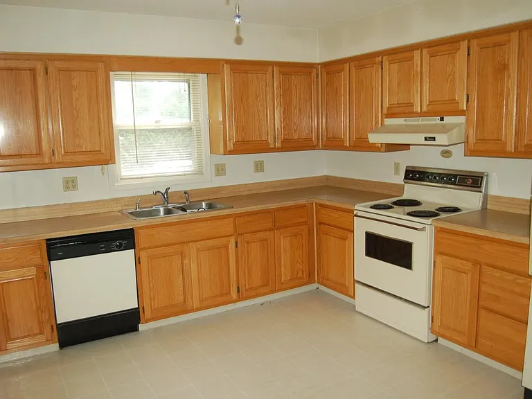7165 Noel Rd — Photo 16