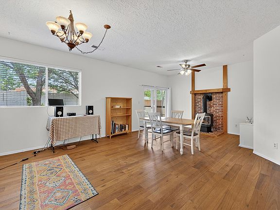 3rd image of 1649 Lark Spur Dr NE