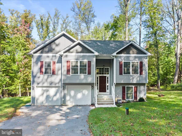 1300 Shenandoah River Dr, Harpers Ferry, WV 25425