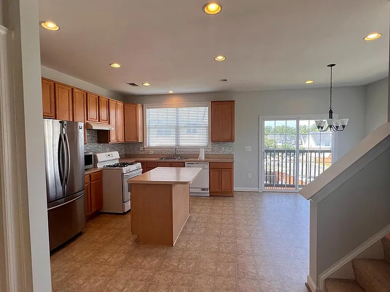 8234 Glade Bank Dr — Photo 6