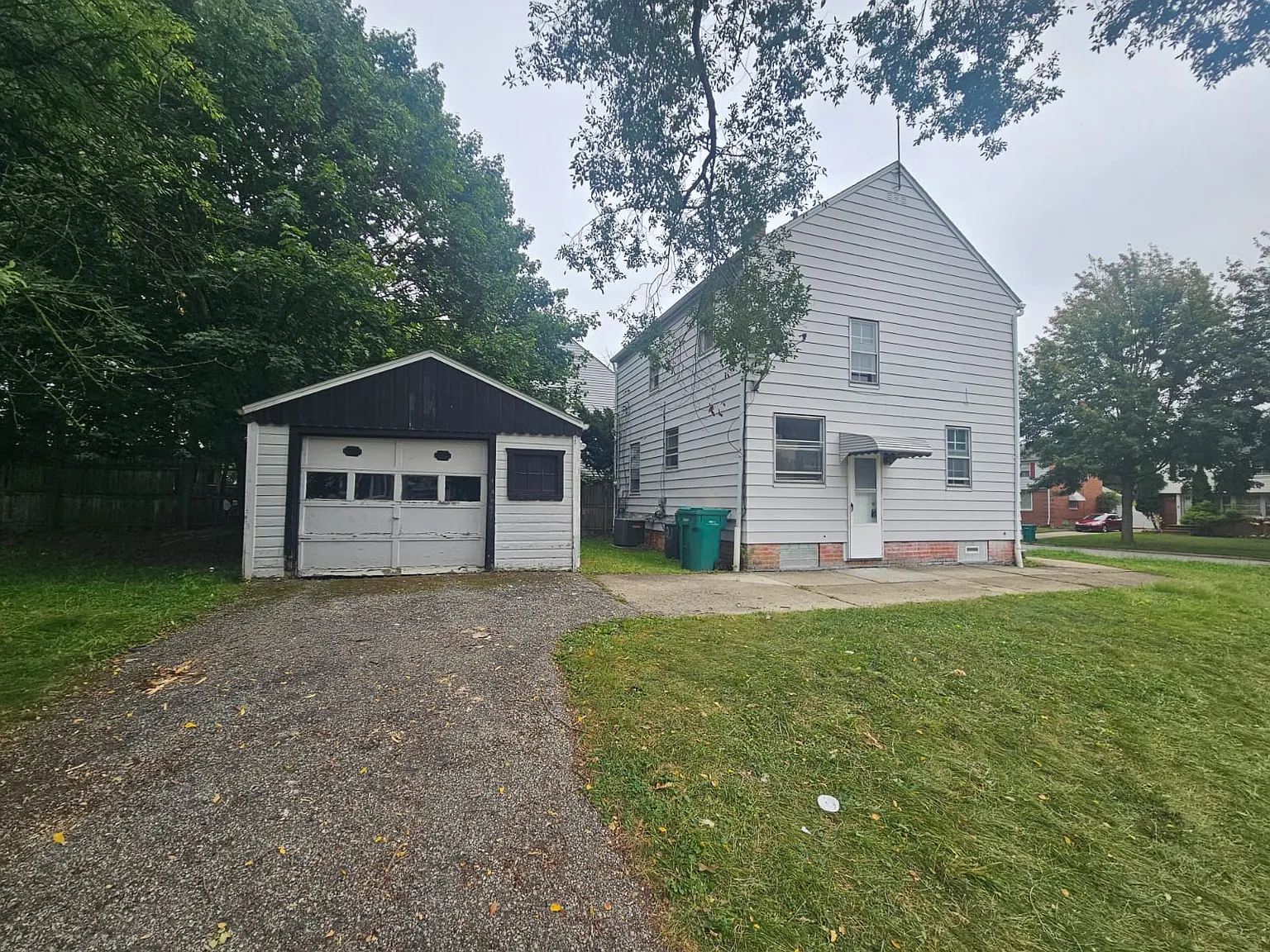 3 bed, 1.5 bath, 1100 sqft, $1,775 — Photo 3