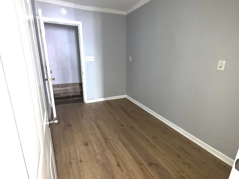 626 Eisenbrown St — Photo 4