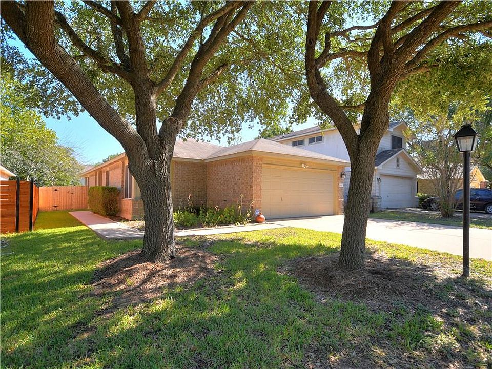 2nd image of 11005 Canterbury Tales Ln