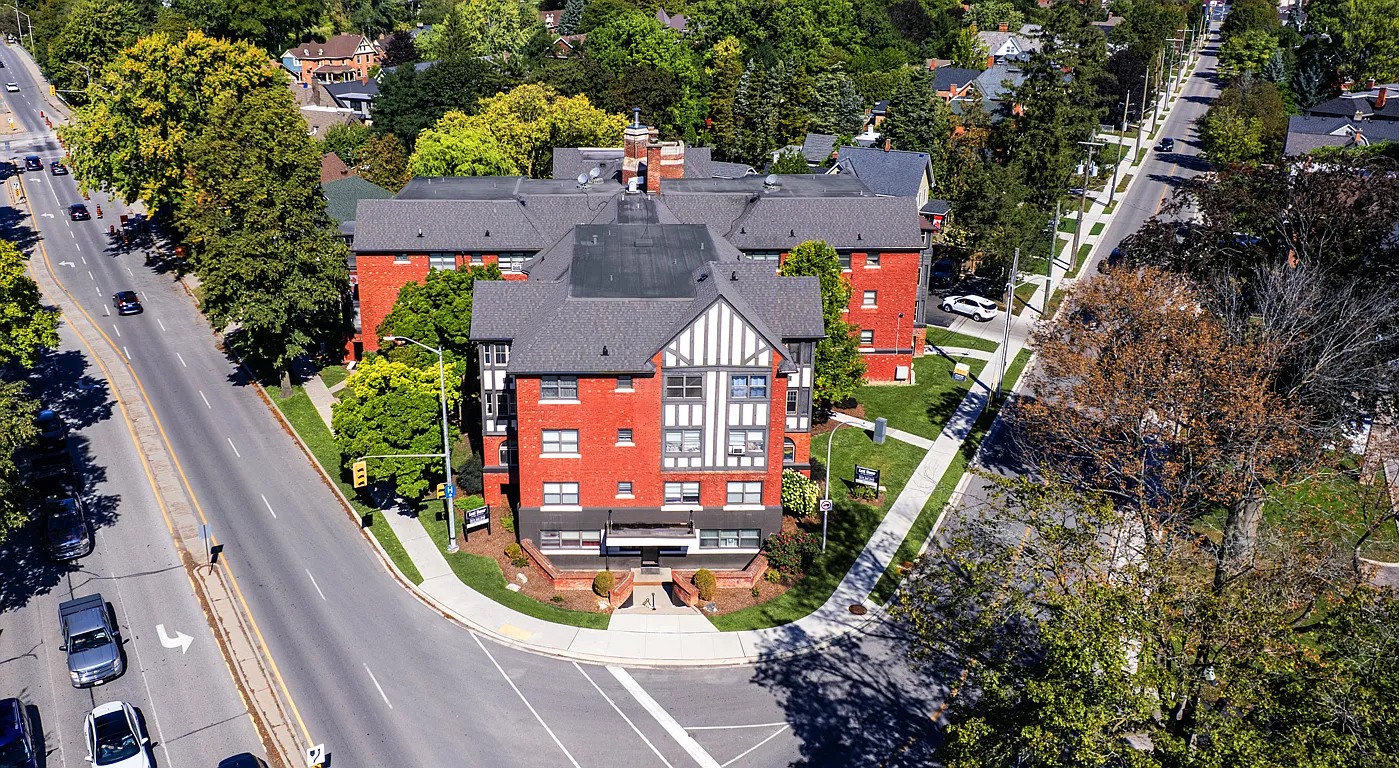 Kent Manor — Photo 3