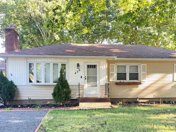 429 Brookview Dr, Rochester, NY 14617