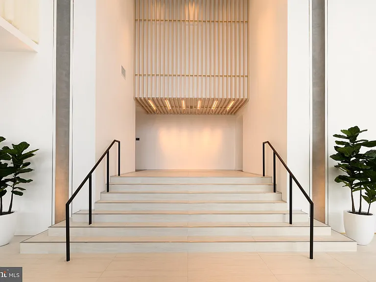3030 Potomac Ave #Townhouse 6 — Photo 14