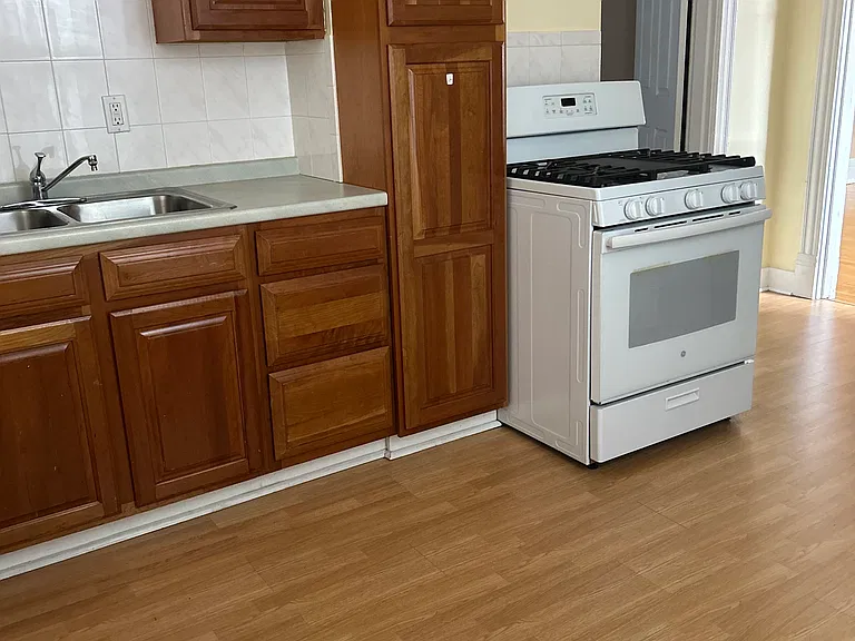 5911 Bryant St #1 — Photo 4