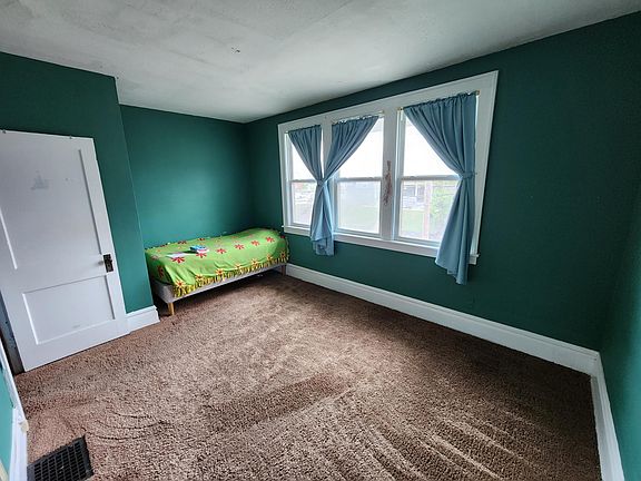 3rd image of 2623 Neil Ave