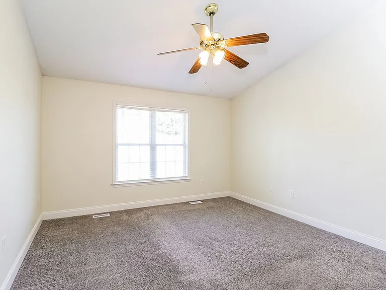 4512 Carol Ct — Photo 9