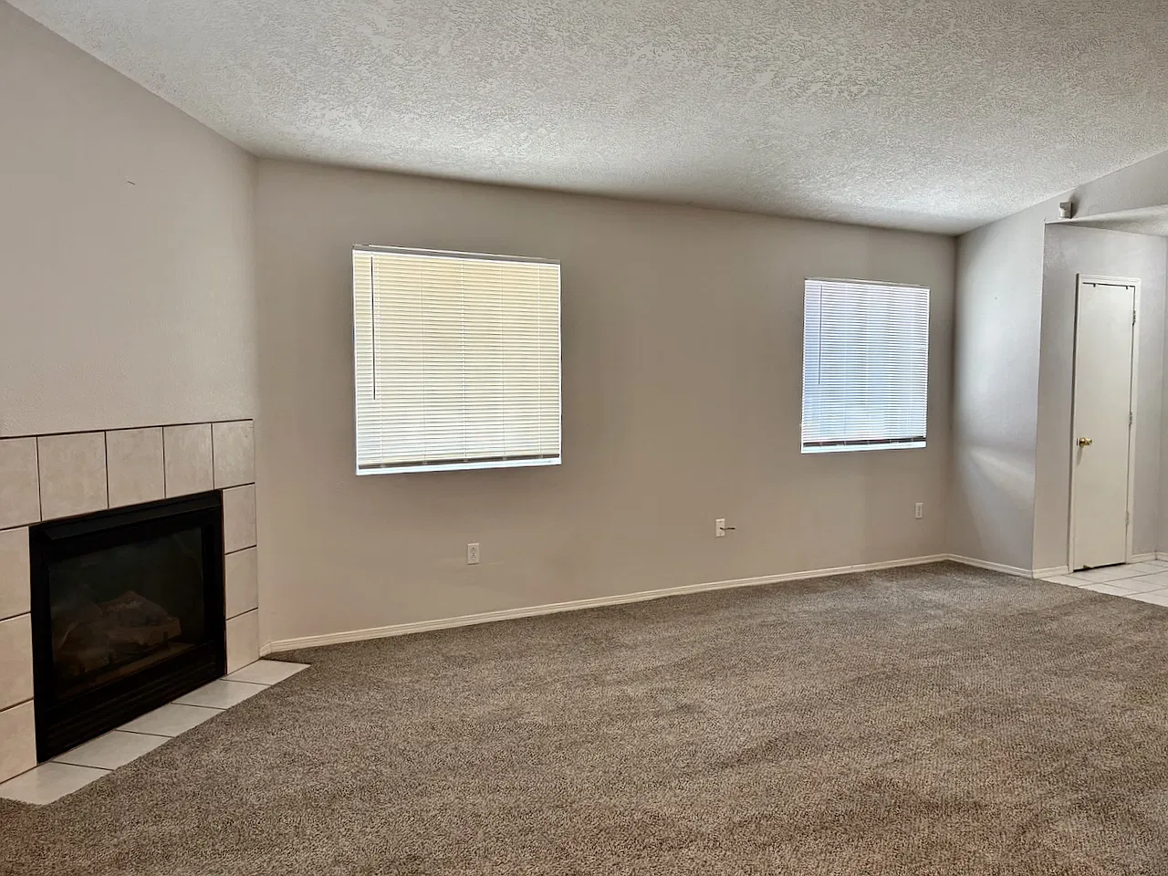 5815 Burgos NW - 1 — Photo 4