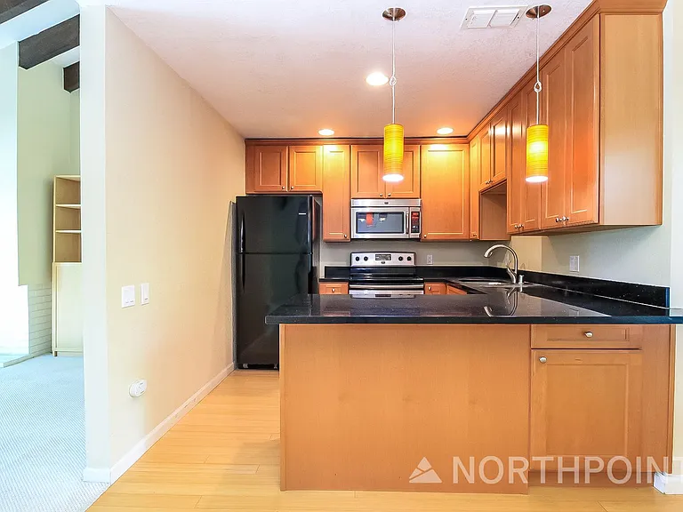 608 Woodside Sierra #2 — Photo 6