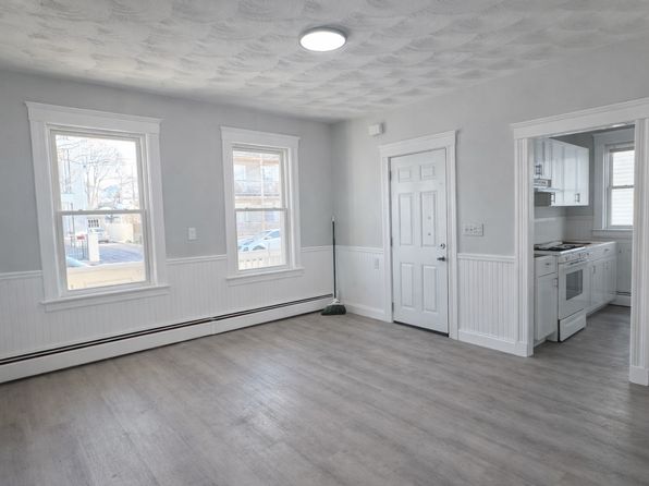 81 School St FLOOR 3