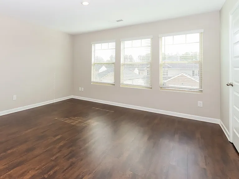 1544 Denver Way — Photo 12