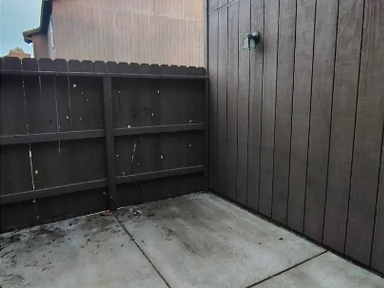 1854 Whitley Ave — Photo 3