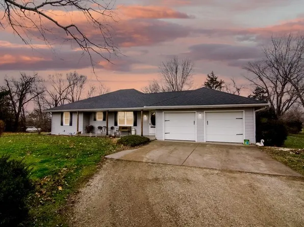 15712 Rule Ln, Smithville, MO 64089