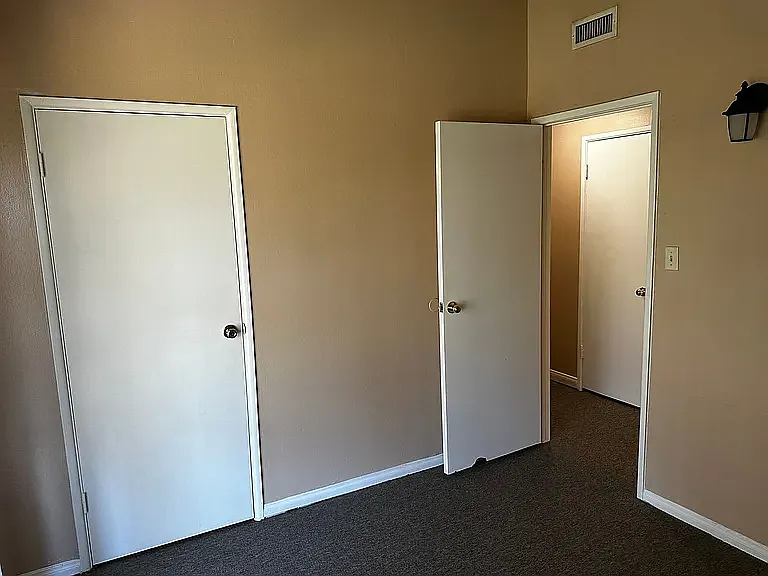 2979 Berkeley Rd — Photo 29