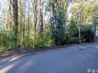 LOT Three Lovell Ave SW, Bainbridge Island, WA 98110