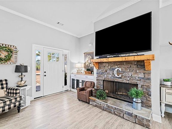 5th image of 104 Federal Path