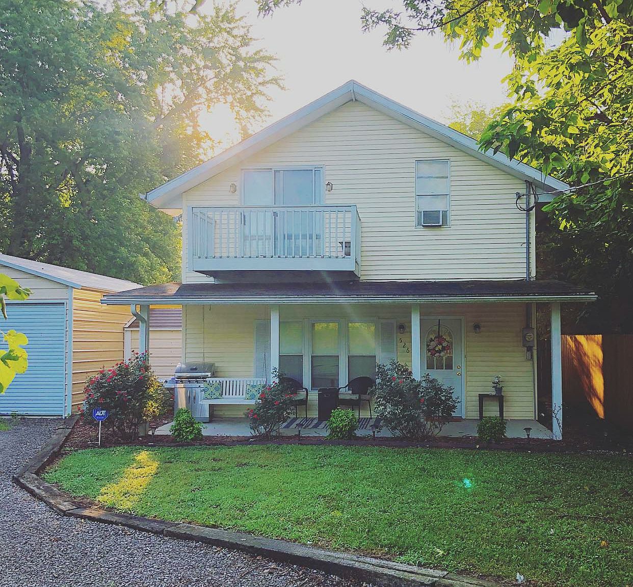 526 S Division St, Du Quoin, IL 62832 Zillow