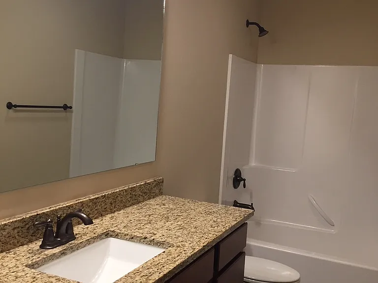 4431 Glenwood Dr — Photo 3