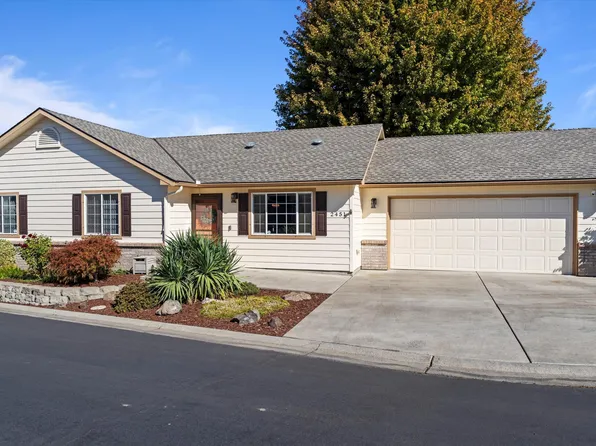 2451 S Arthur Ct, Kennewick, WA 99338