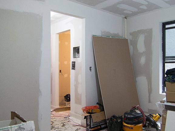 5th image of 320 Empire Blvd APT 2K