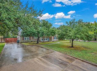 1705 Woodland Dr, Bryan, TX 77802