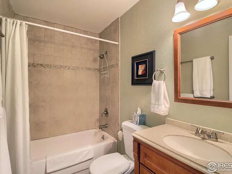 855 W Moorhead Cir — Photo 11