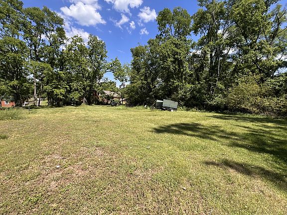 4th image of 1112 Neelys Bend Rd