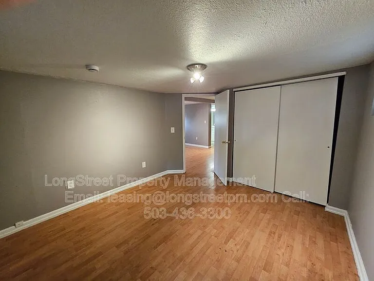 1734 SW Market St — Photo 41