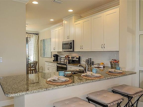 5th image of 5425 Cicerone St #3-103