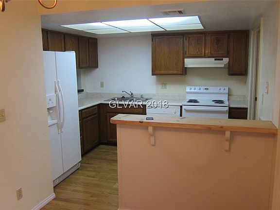 3rd image of 2616 Aracatuba Ave