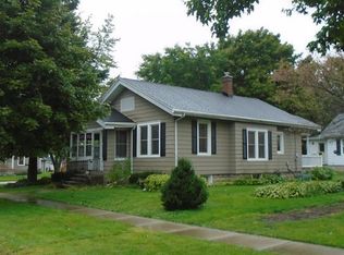 921 6th Ave, Rochelle, IL 61068