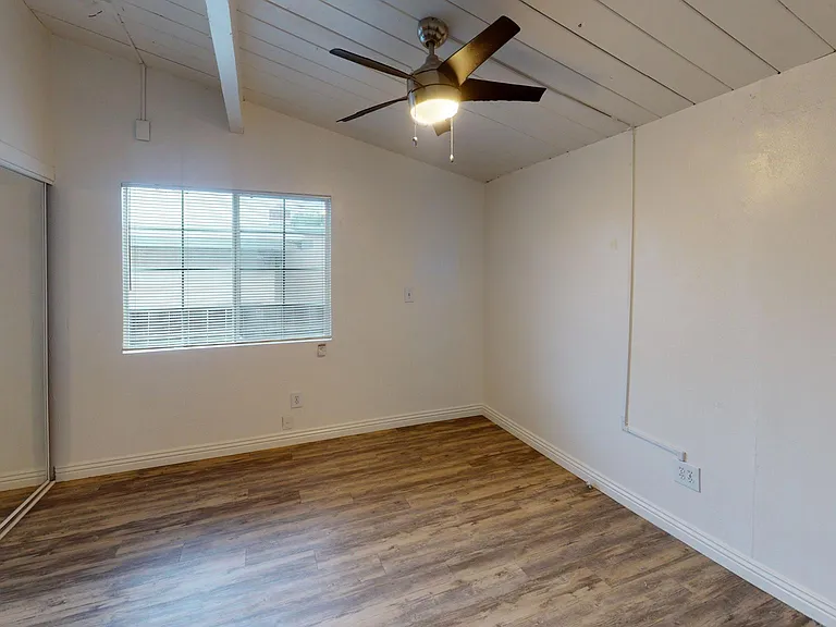 5484 Baja Dr — Photo 9