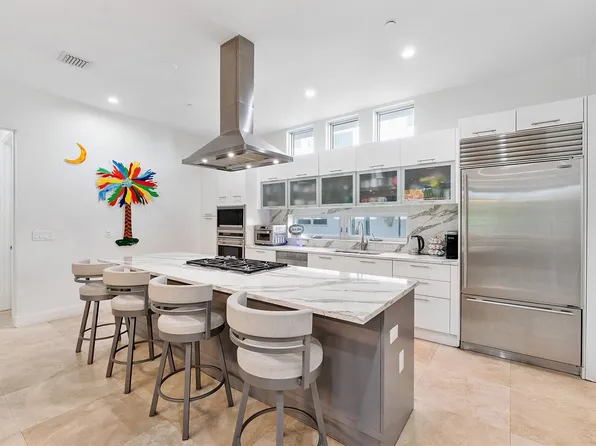 3266 NE 15th St, Pompano Beach, FL 33062